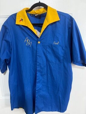 Bud’s Blue and Yellow Short-Sleeve Bowling Shirt with Contrast Collar